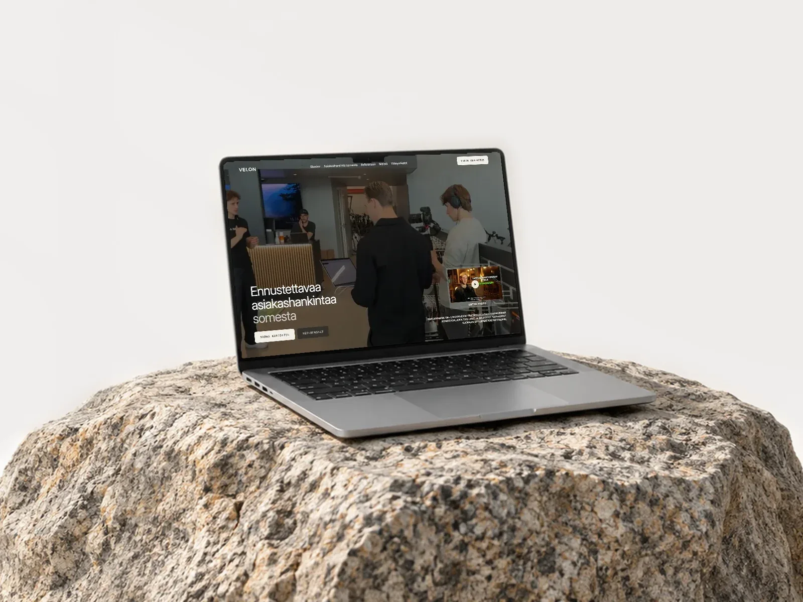 Velonin verkkosivut MacBookin ruudulla